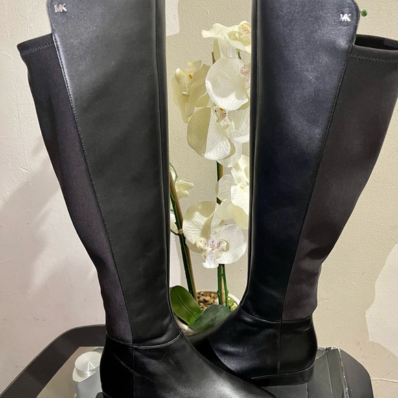 New. Boots Michael Kors never worn!!! - Picture 4 of 8